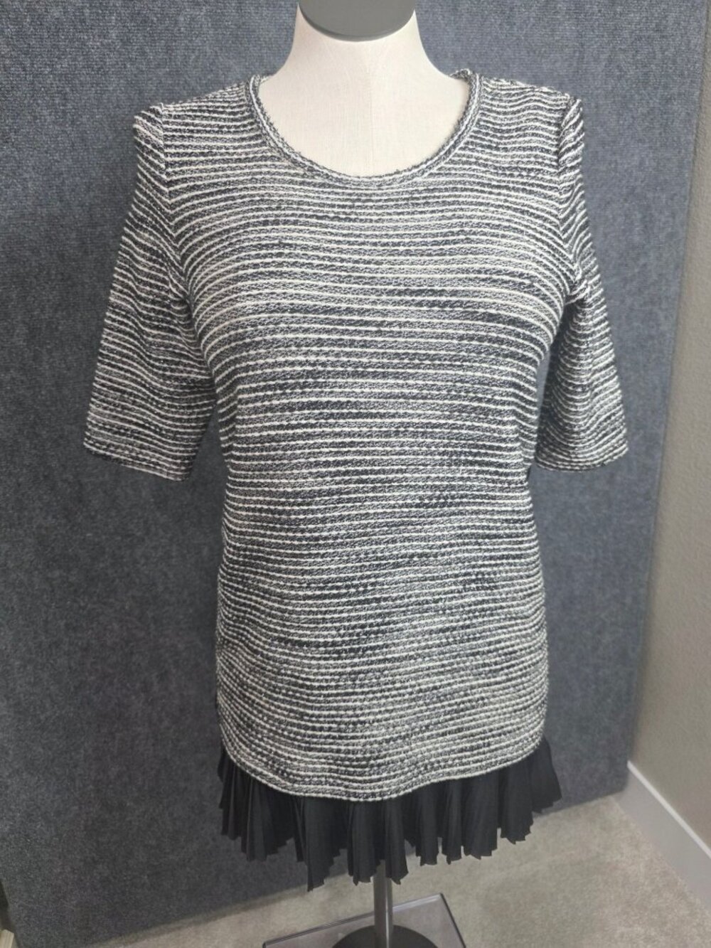 Clu Willoughby Striped Knit Top With Pleated Hem Medium Polyester Blend Black &